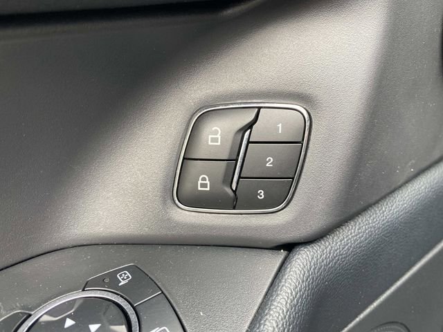 Used 2024 Ford Expedition XLT AWD/4WD image 18
