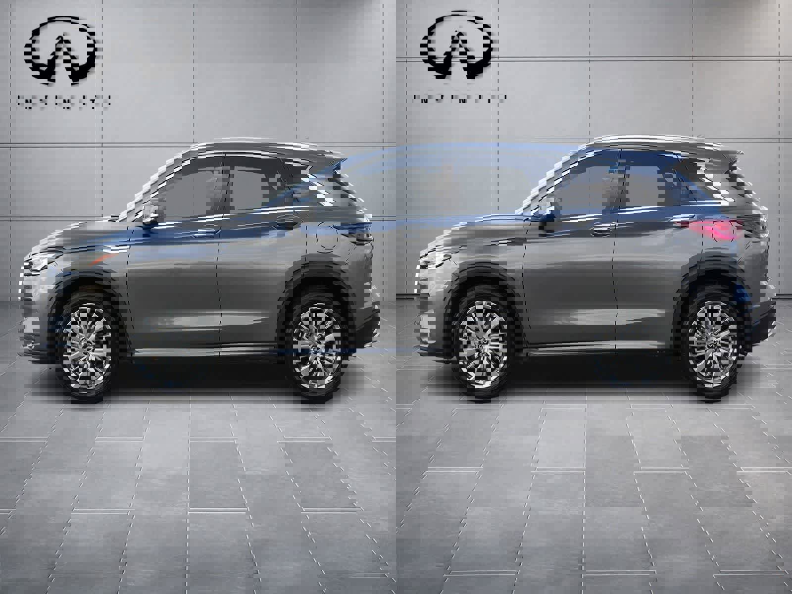 Used 2023 INFINITI QX50 Luxe image 4