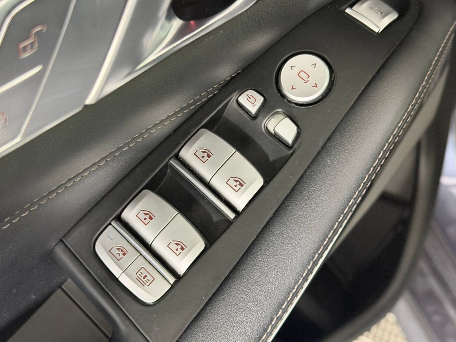 Used 2020 BMW X7 M50i w/ Executive Package AWD/4WD image 27