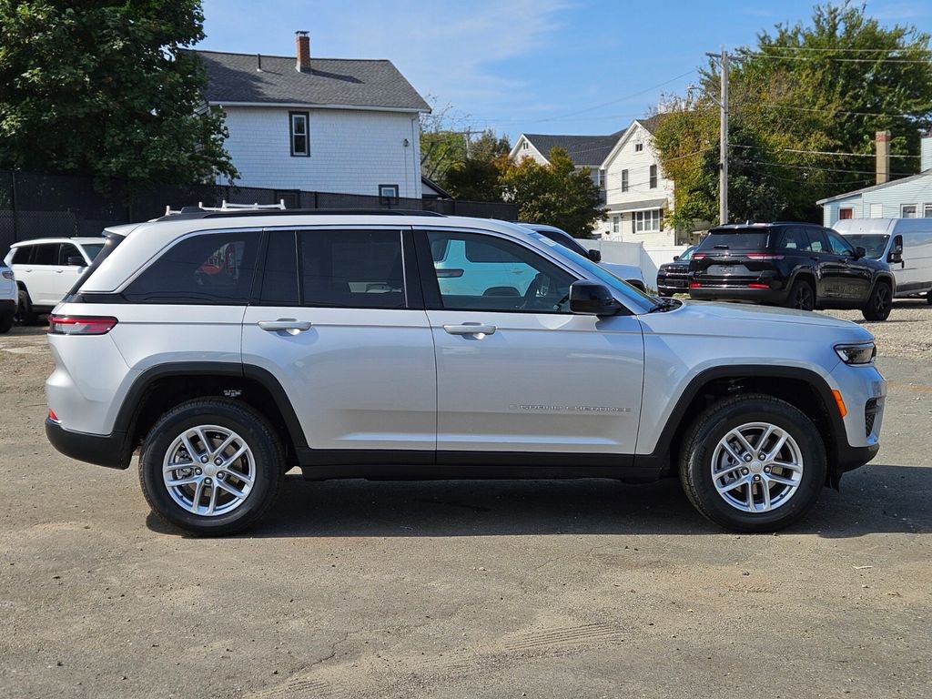 New 2025 Jeep Grand Cherokee Laredo X w/ Luxury Tech Group I image 6