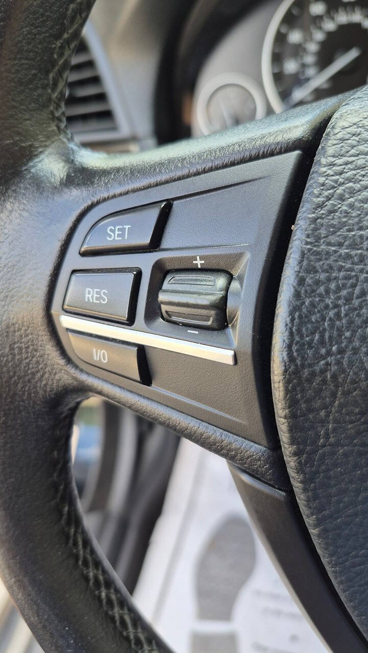 Used 2012 BMW 528i xDrive Sedan AWD/4WD image 41