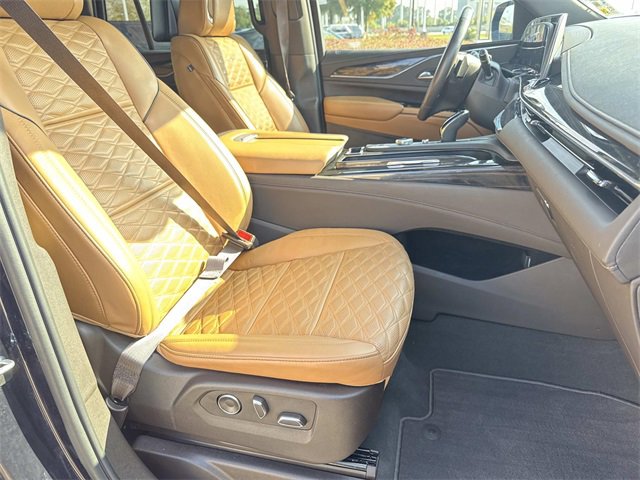 Used 2024 Cadillac Escalade Sport w/ LPO, ONYX Package image 9