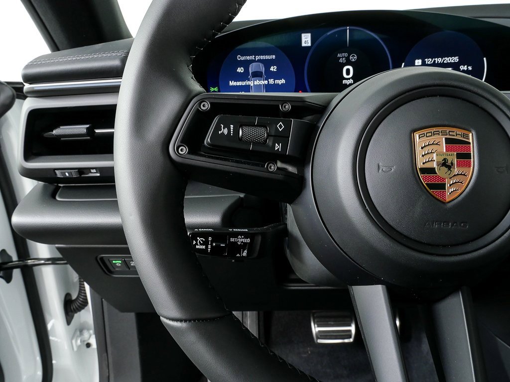 New 2025 Porsche Macan 4S Electric image 10