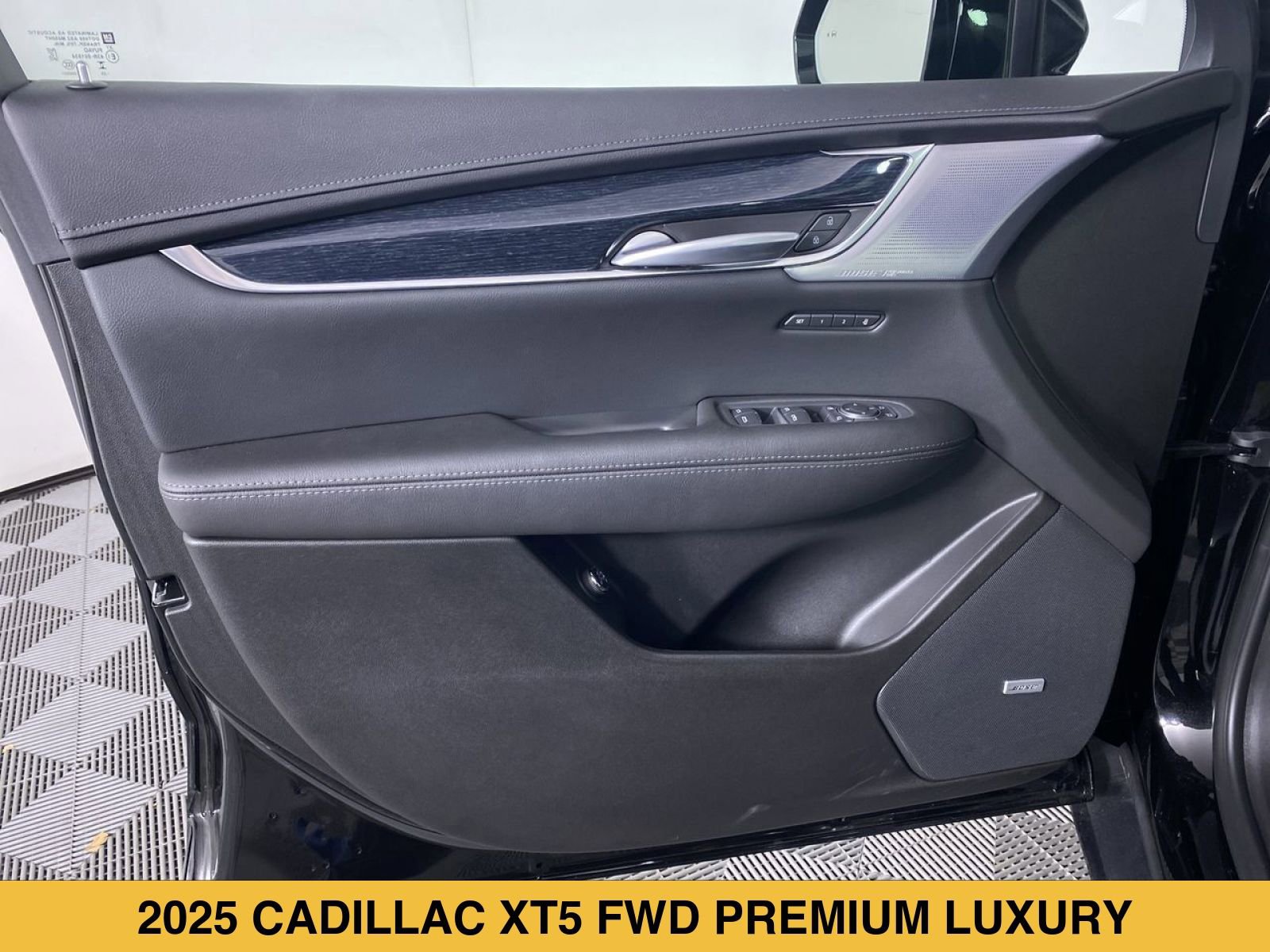 Certified 2025 Cadillac XT5 Premium Luxury FWD image 22
