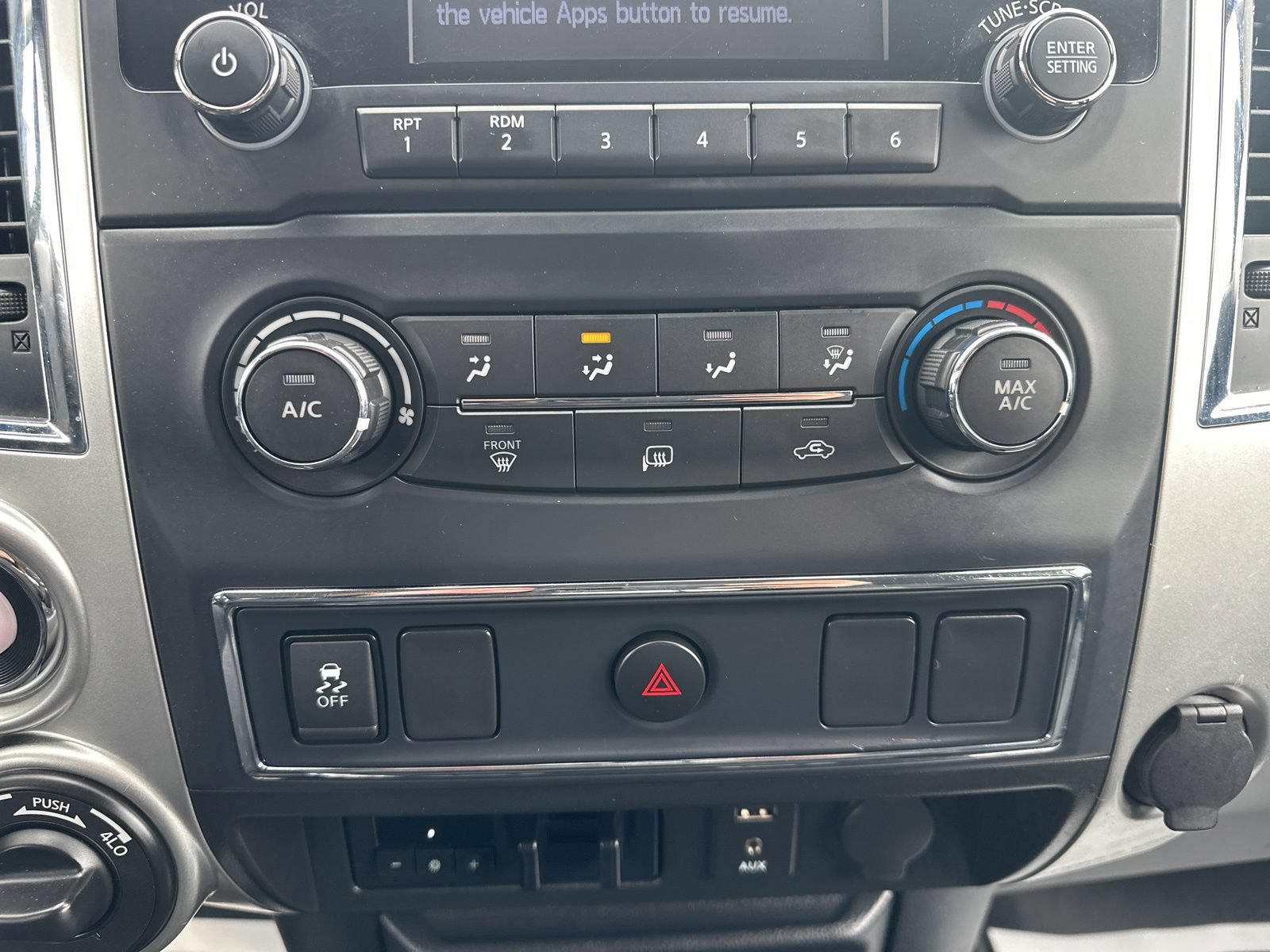 Used 2017 Nissan Titan SV AWD/4WD image 52