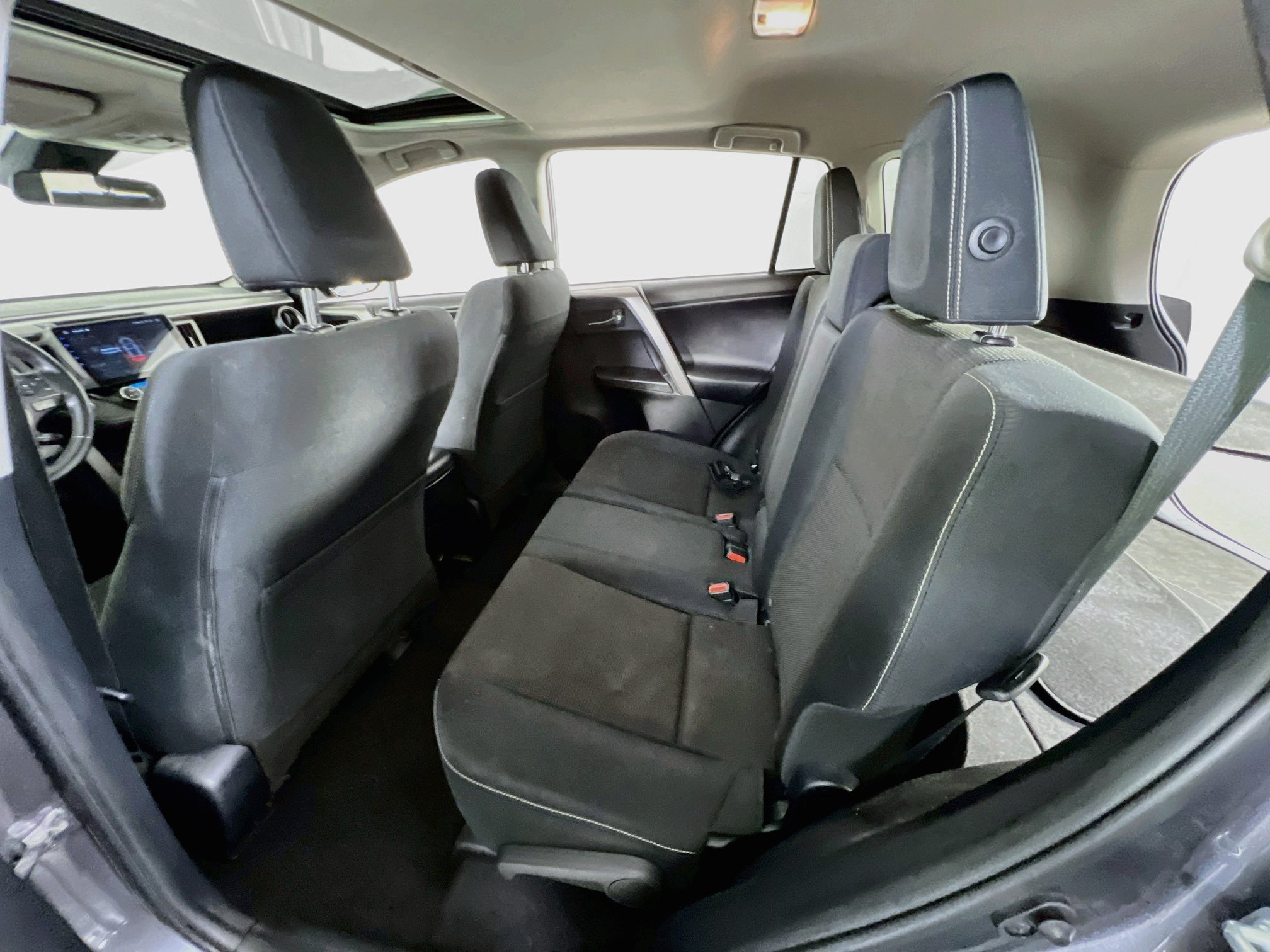 Used 2018 Toyota RAV4 XLE w/ Plus Extra Value Package AWD/4WD image 23