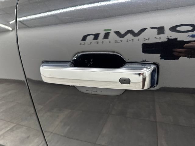 Certified 2022 Ford F150 Lariat w/ Equipment Group 502A High image 9