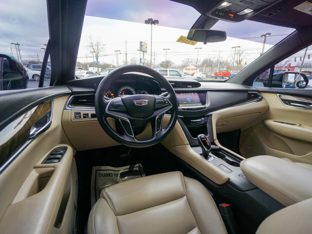 Used 2017 Cadillac XT5 FWD w/ LPO, Wheel Lock Package image 13