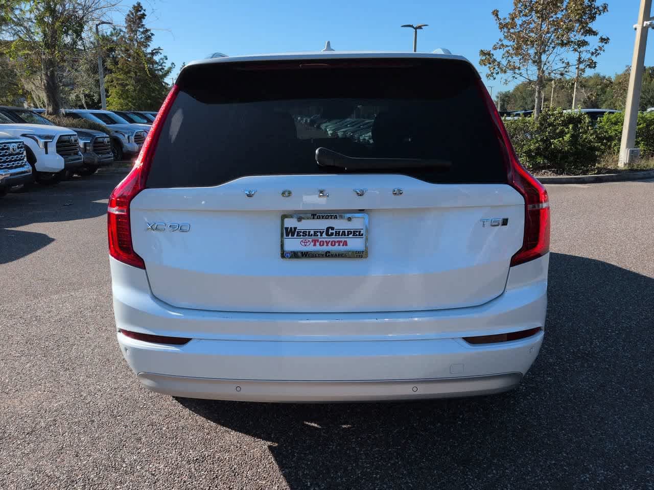 Used 2022 Volvo XC90 T5 Momentum AWD/4WD image 5
