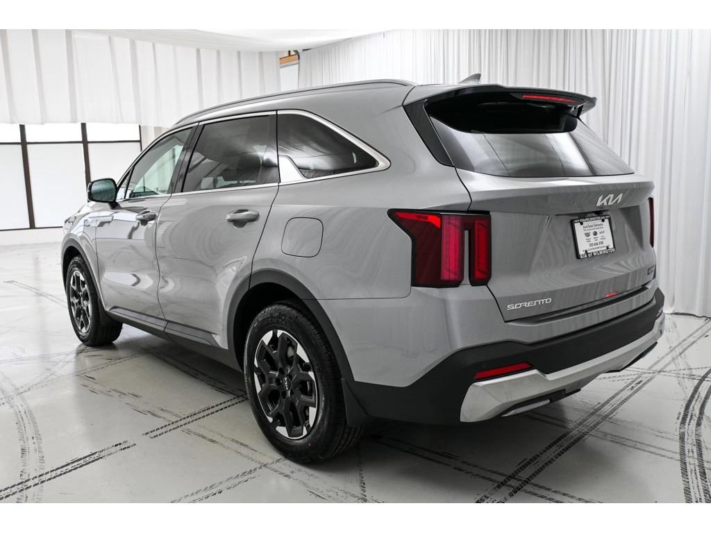 New 2026 Kia Sorento S FWD image 5