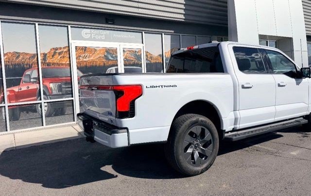 Used 2025 Ford F150 Lightning Lariat w/ Max Trailer Tow Package AWD/4WD image 3