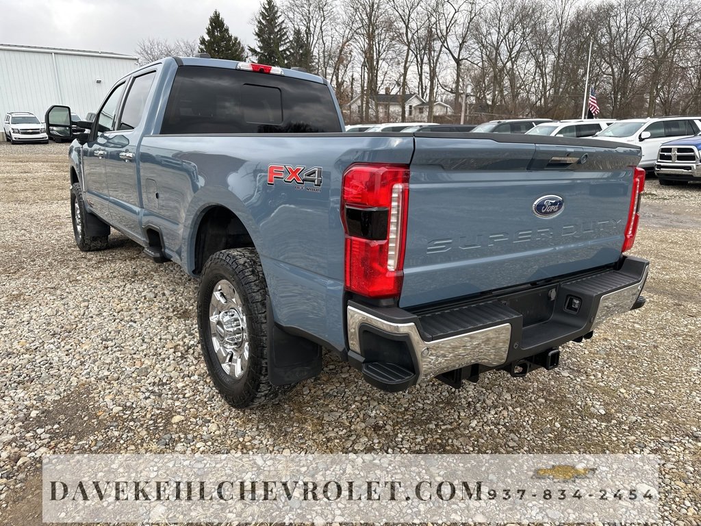 Used 2023 Ford F350 Lariat w/ Lariat Ultimate Package image 3