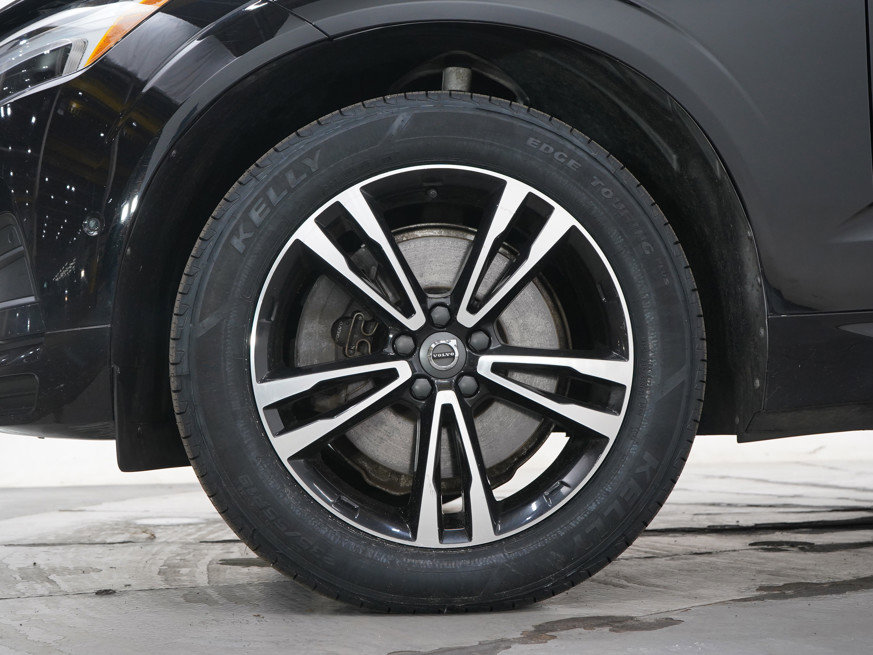 Used 2019 Volvo XC60 T6 Momentum w/ Multimedia Package image 31