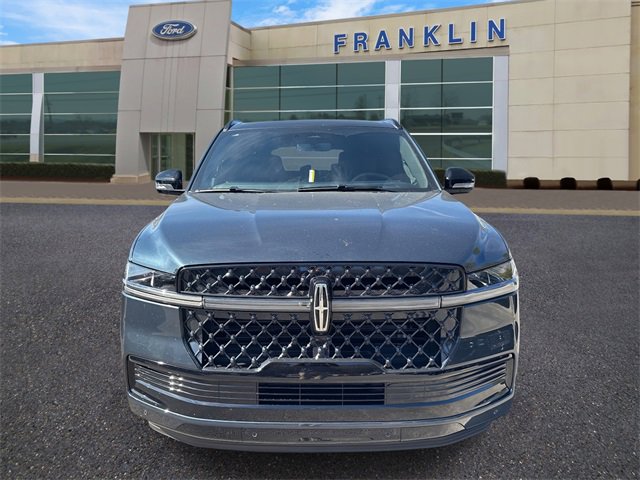 New 2025 Lincoln Navigator L Reserve w/ Jet Appearance Package image 2