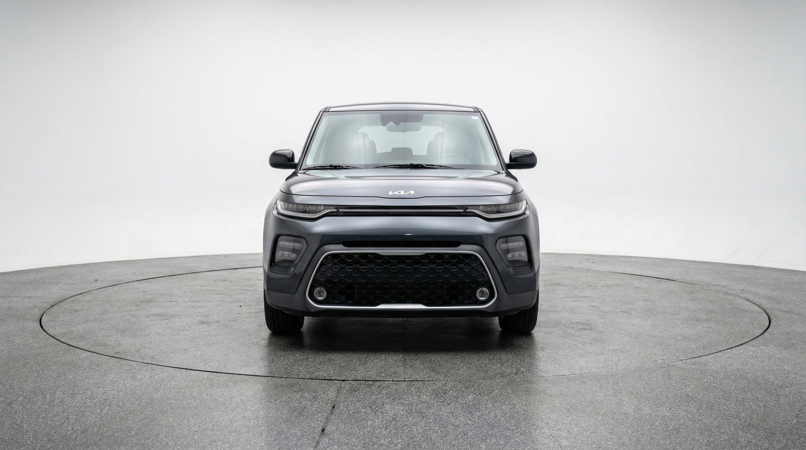 Used 2025 Kia Soul LX w/ LX Technology Package image 2