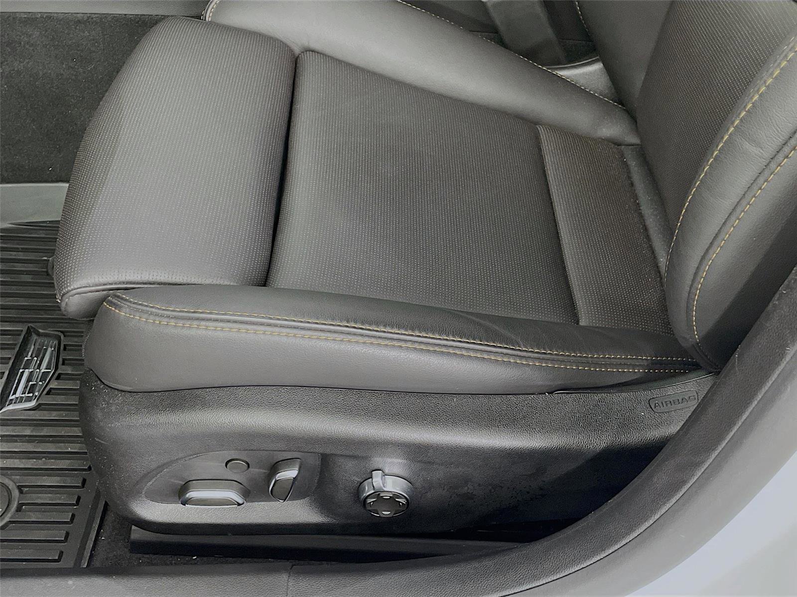 Used 2025 Cadillac CT5 V image 24