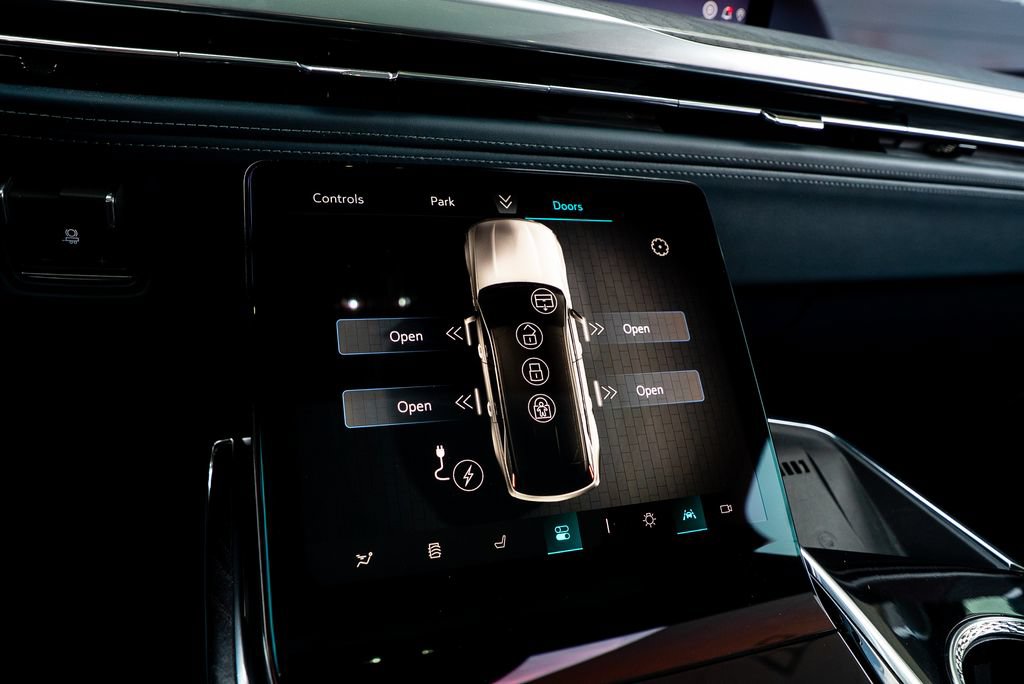 Used 2025 Cadillac Escalade IQ Luxury 2 w/ LPO, Premium Carpet Package AWD/4WD image 38