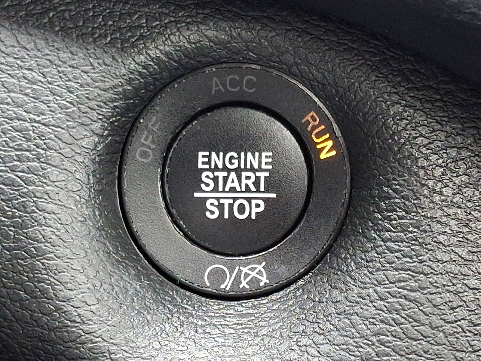 Used 2020 Jeep Cherokee Latitude Lux w/ Comfort/Convenience Group image 25