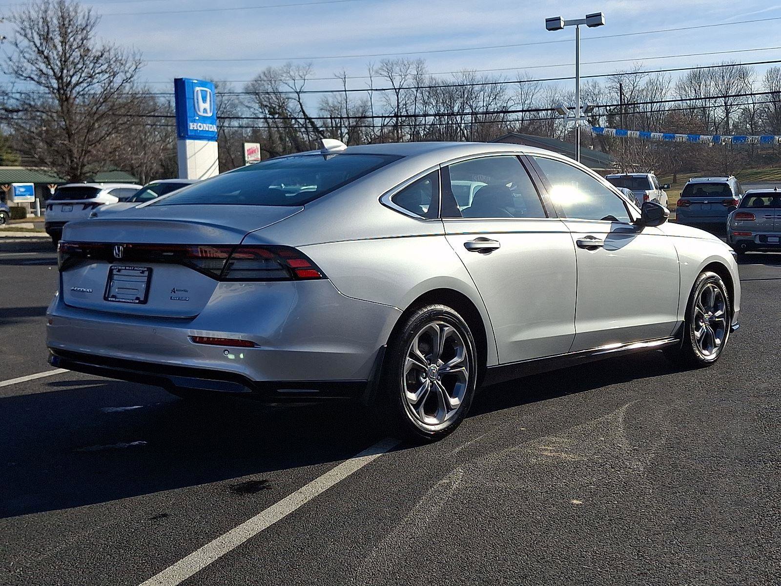 Used 2025 Honda Accord EX-L image 6