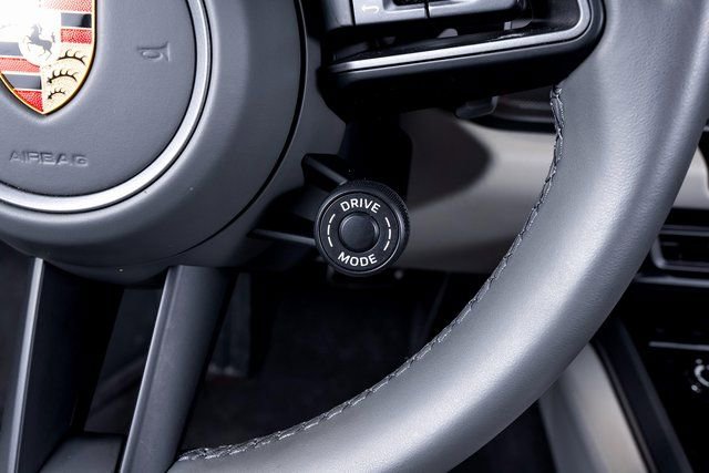Used 2024 Porsche 911 Carrera 4S image 40