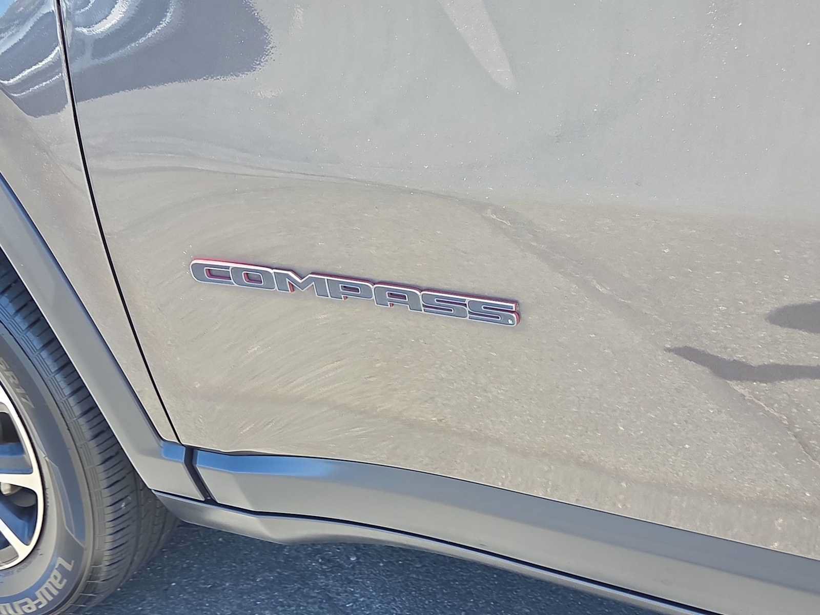Used 2021 Jeep Compass Trailhawk AWD/4WD image 15