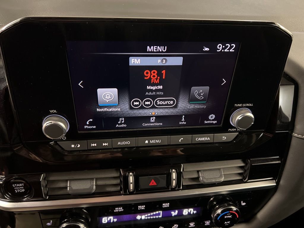 Used 2025 Nissan Pathfinder SV AWD/4WD image 11