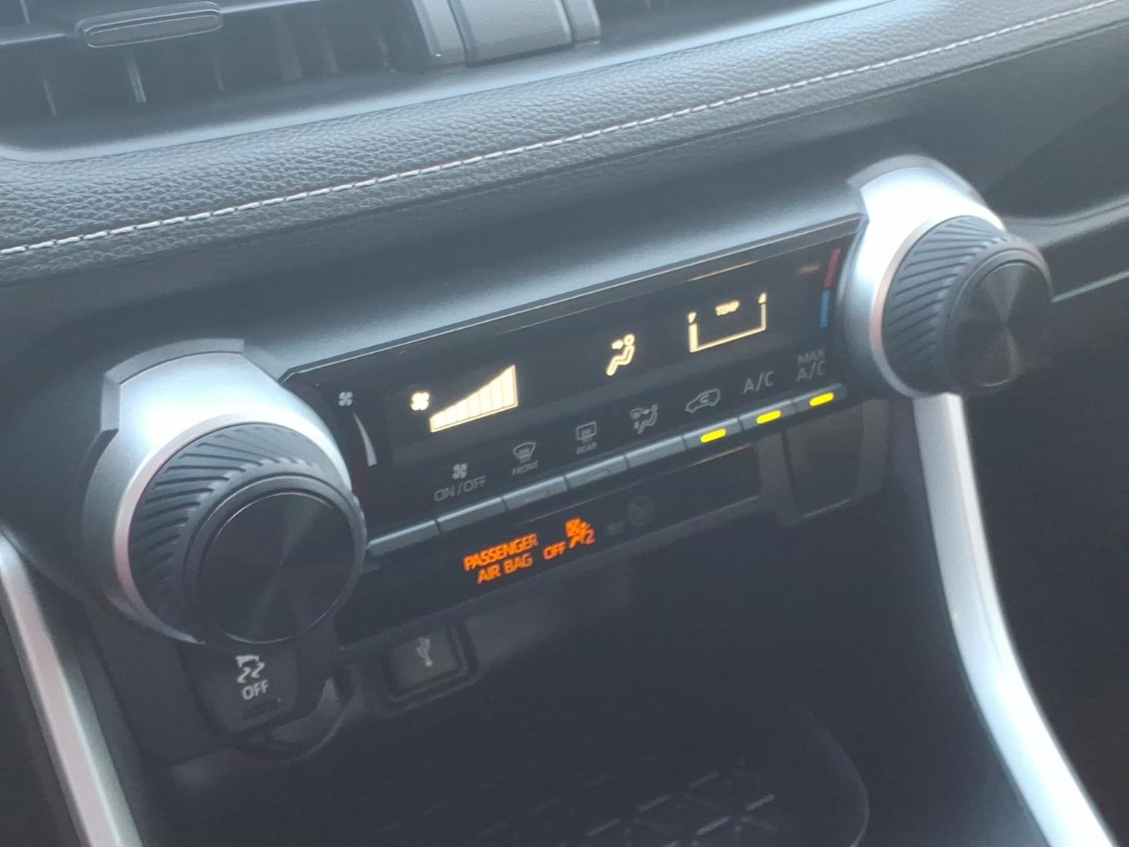 Certified 2020 Toyota RAV4 LE w/ Carpet Mat Package image 18