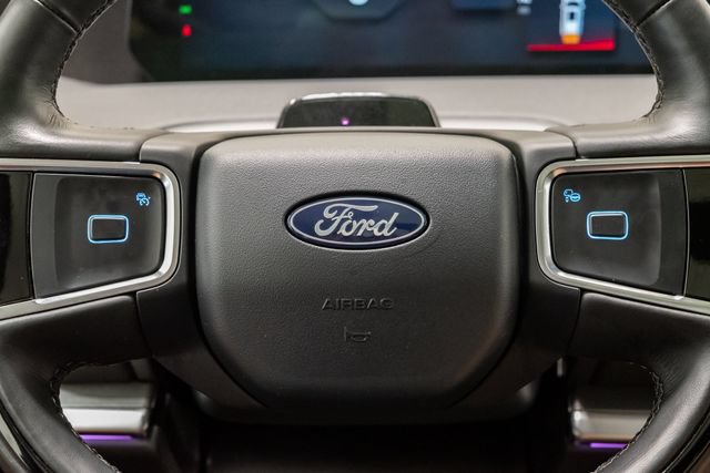 Used 2025 Ford Expedition Platinum AWD/4WD image 13