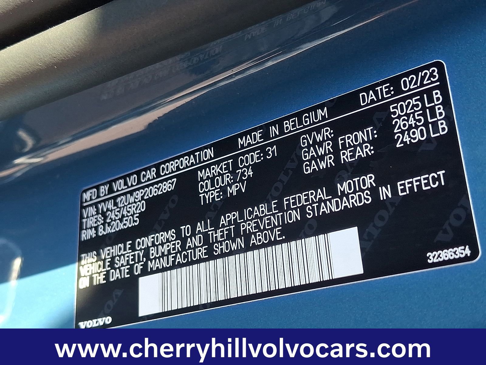 Certified 2023 Volvo XC40 B5 Plus w/ Driver Assist Package image 28