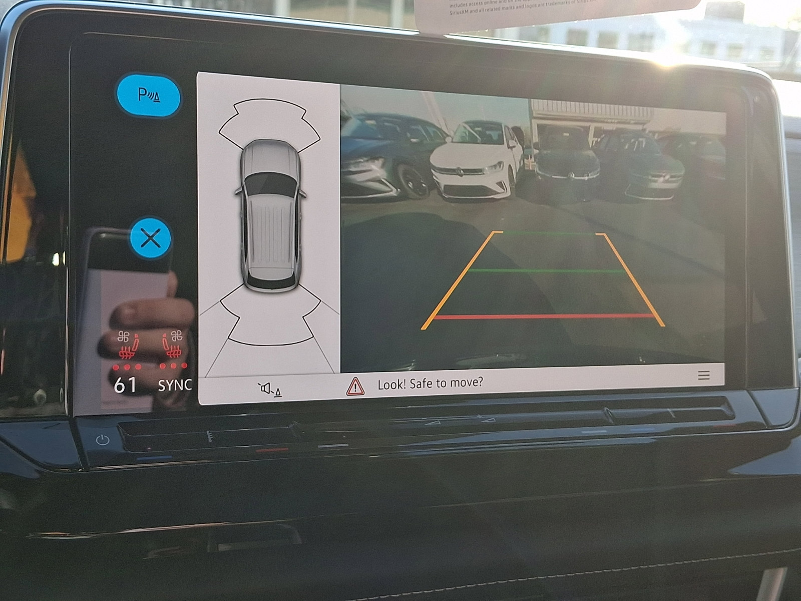 Certified 2025 Volkswagen Atlas Cross Sport SE w/ Panoramic Sunroof Package image 17