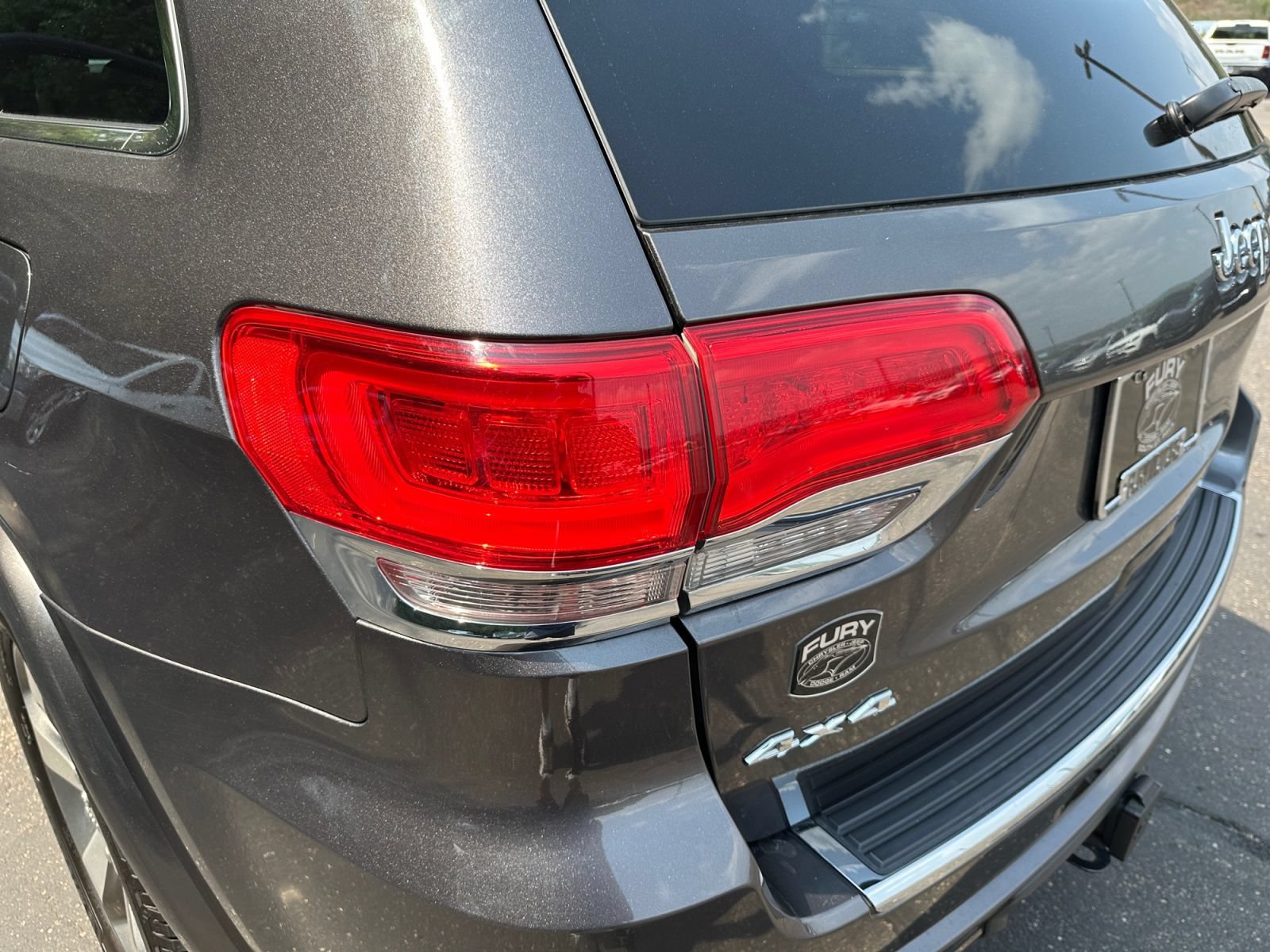 Used 2016 Jeep Grand Cherokee Overland w/ Advanced Technology Group AWD/4WD image 40