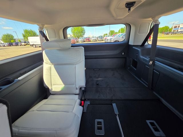 New 2027 Ford Expedition Max Platinum w/ Platinum Ultimate Package AWD/4WD image 18