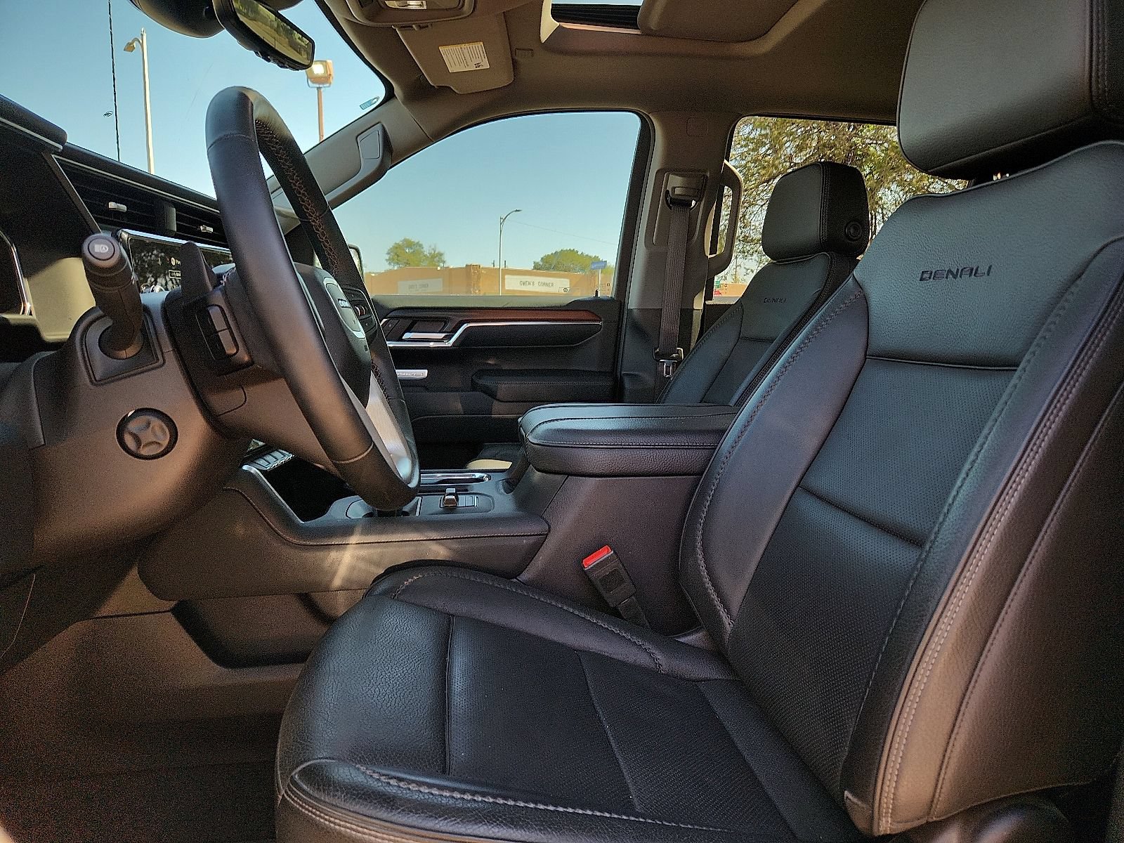 Used 2024 GMC Sierra 1500 Denali w/ Denali Reserve Package AWD/4WD image 11