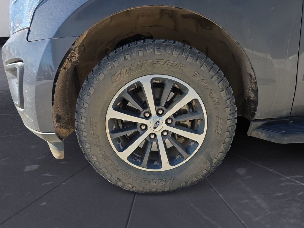Used 2020 Ford Expedition XLT w/ Equipment Group 201A image 14