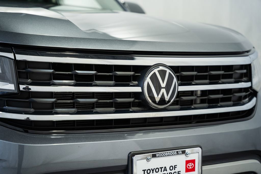 Used 2022 Volkswagen Atlas SE w/ Black Wheel Package image 11