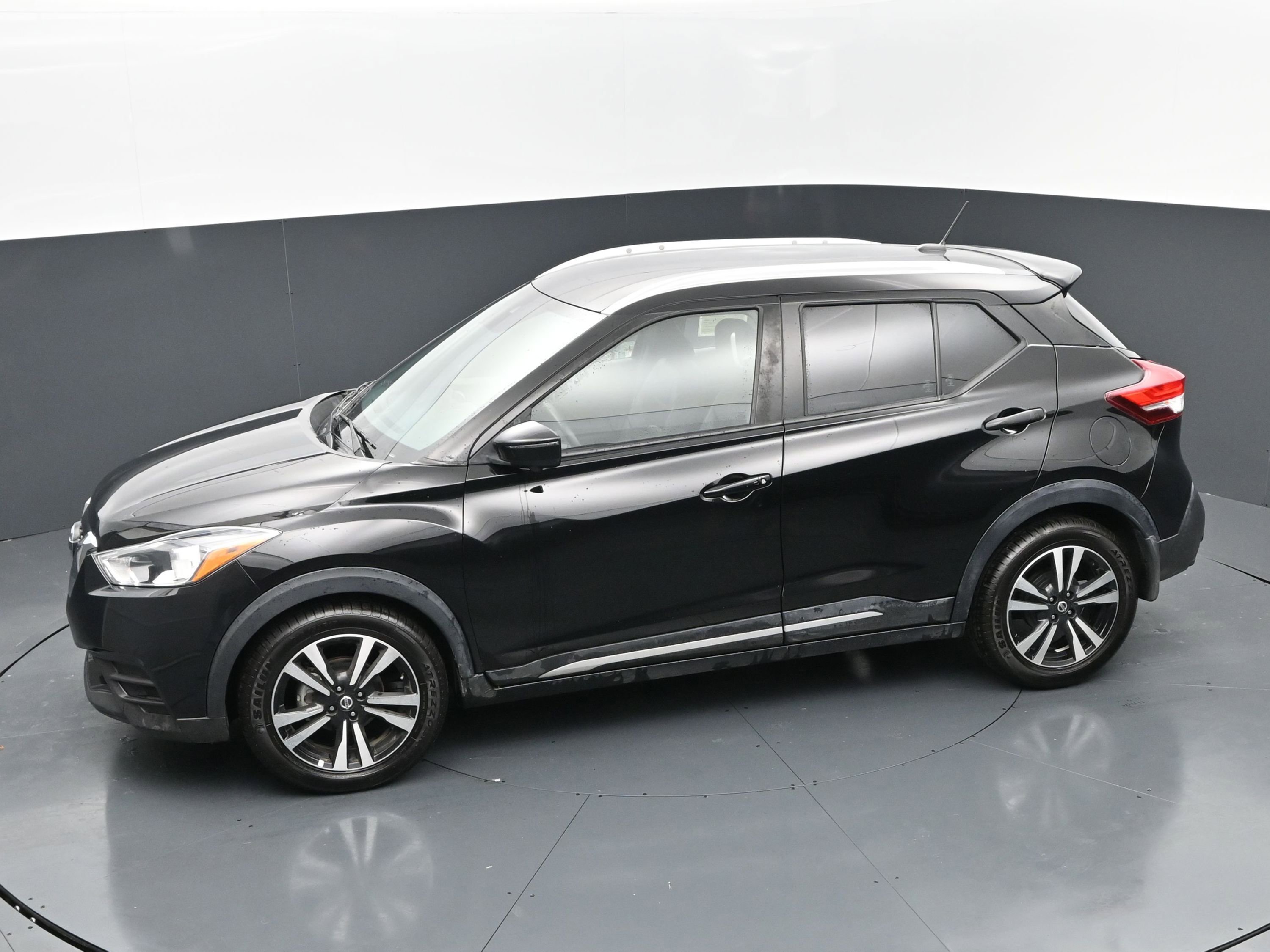 Used 2020 Nissan Kicks SR w/ SR Premium Package image 26