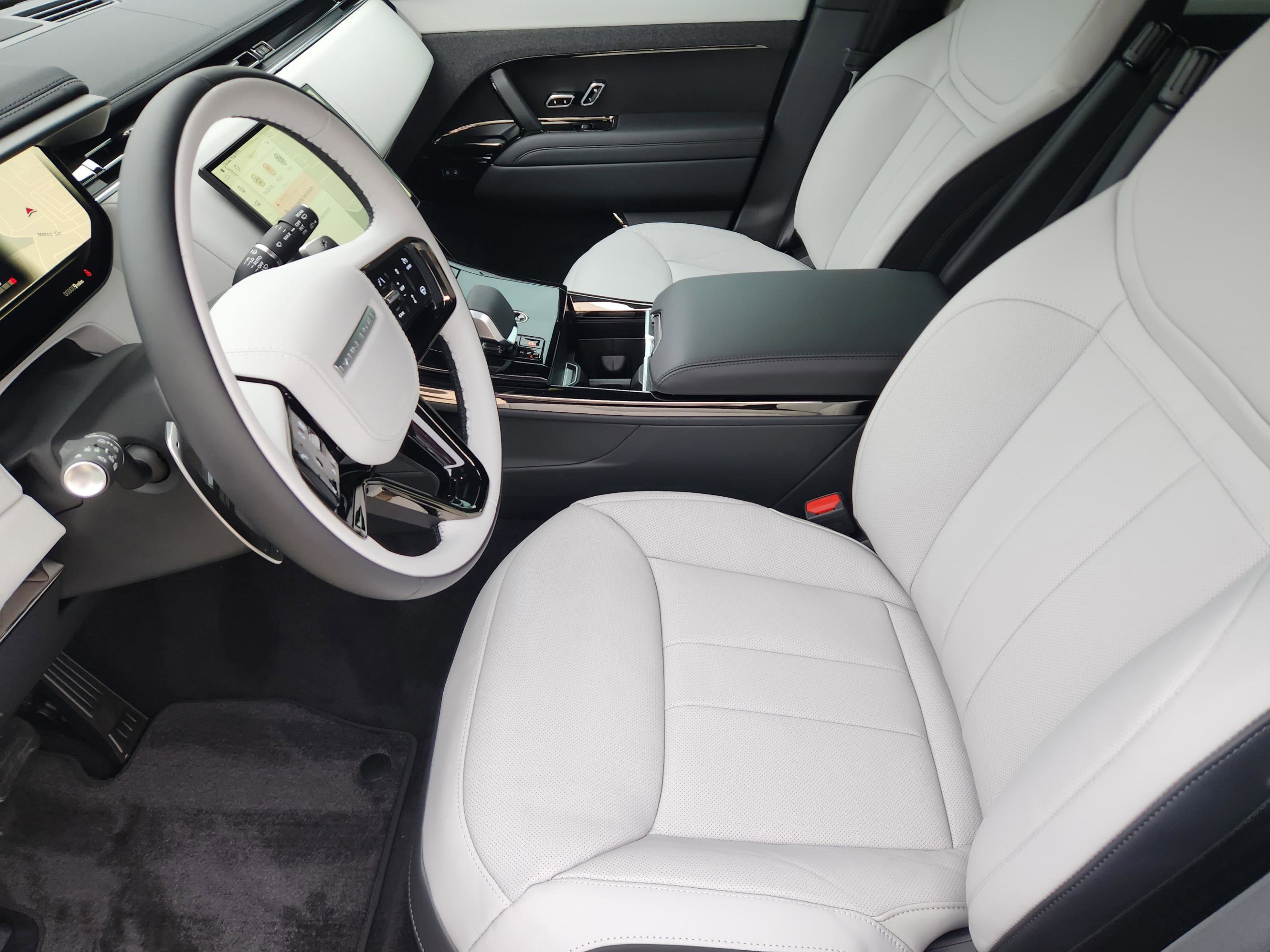 New 2026 Land Rover Range Rover Sport Dynamic SE AWD/4WD image 8