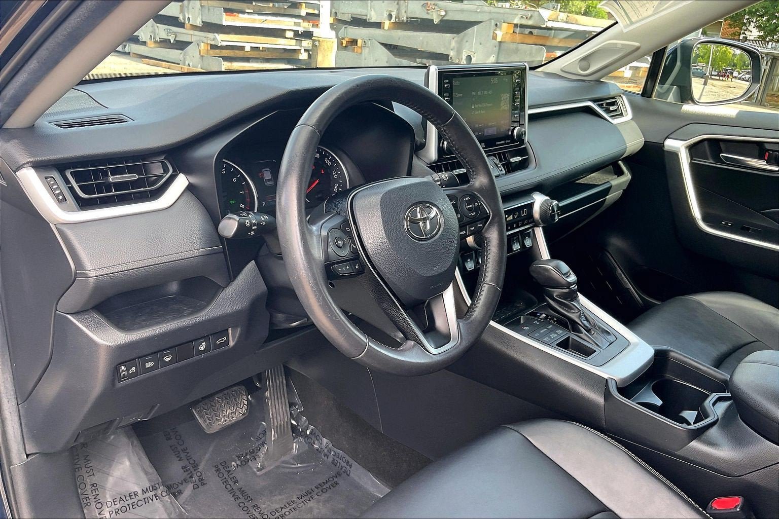 Used 2020 Toyota RAV4 XLE Premium AWD/4WD image 13