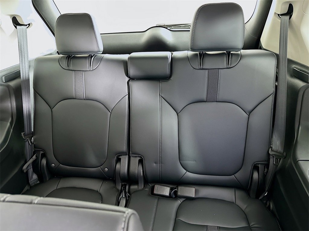 Certified 2025 Honda Pilot Touring image 29