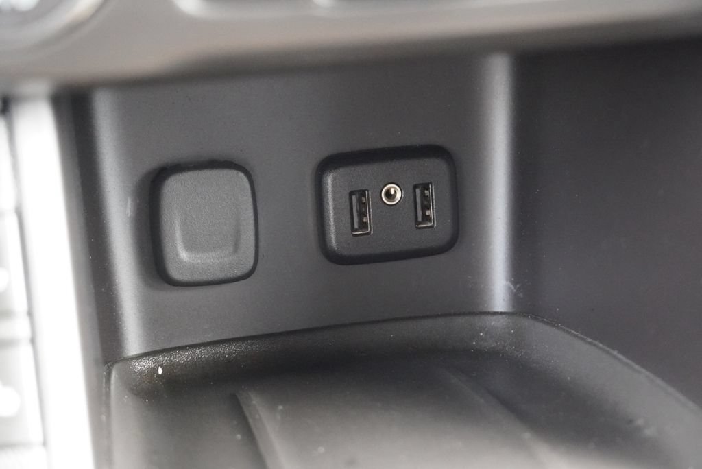Used 2019 GMC Acadia SLE w/ Driver Alert Package I FWD image 28