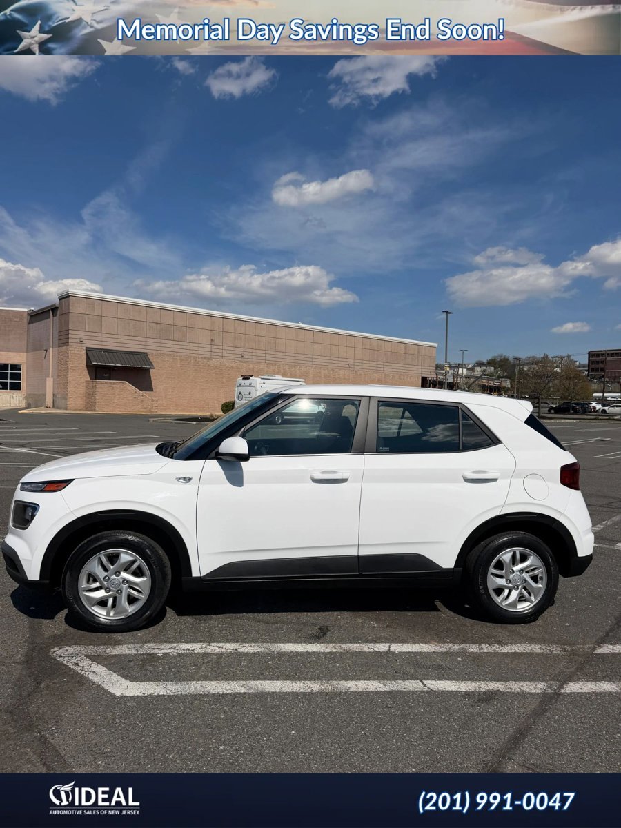 Used 2024 Hyundai Venue SE FWD image 7