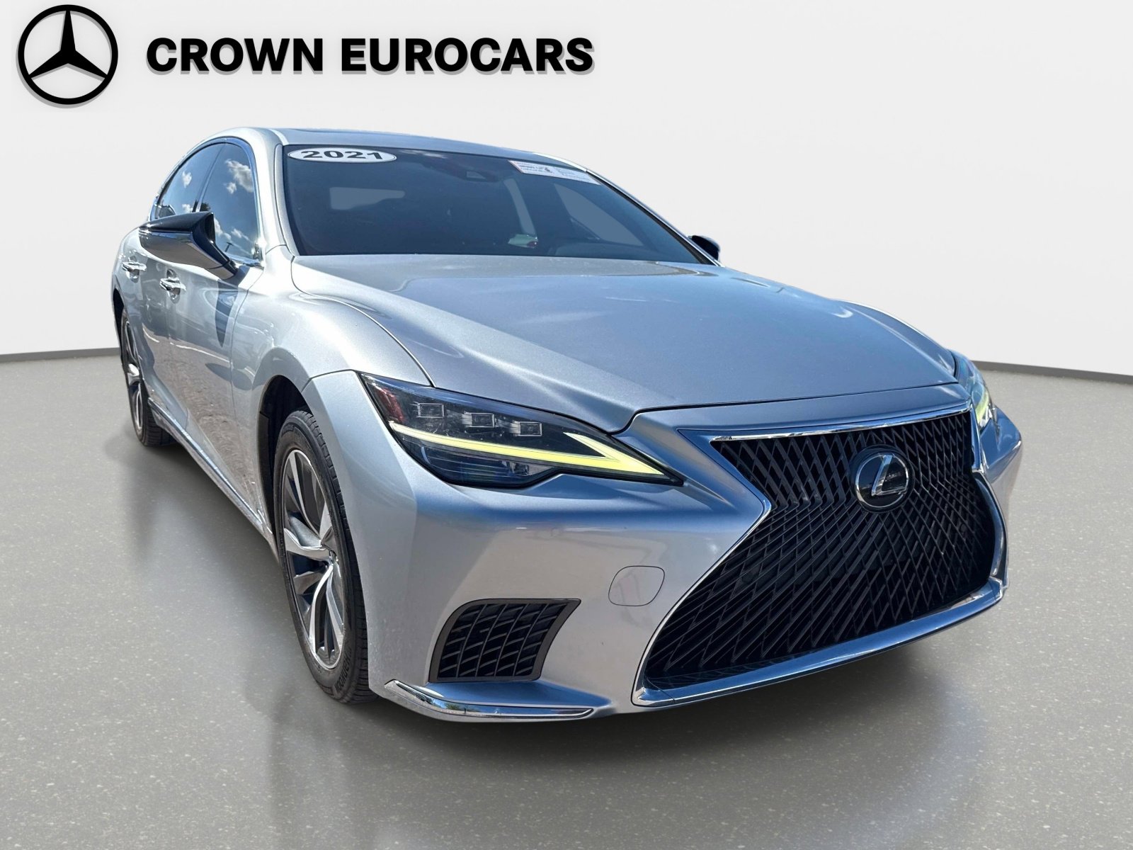 Used 2021 Lexus LS 500 w/ Accessory Package (Z2) image 9