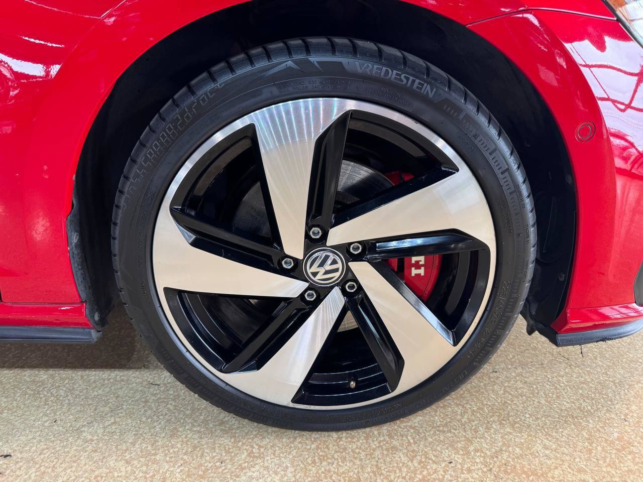Used 2018 Volkswagen GTI Autobahn FWD image 42