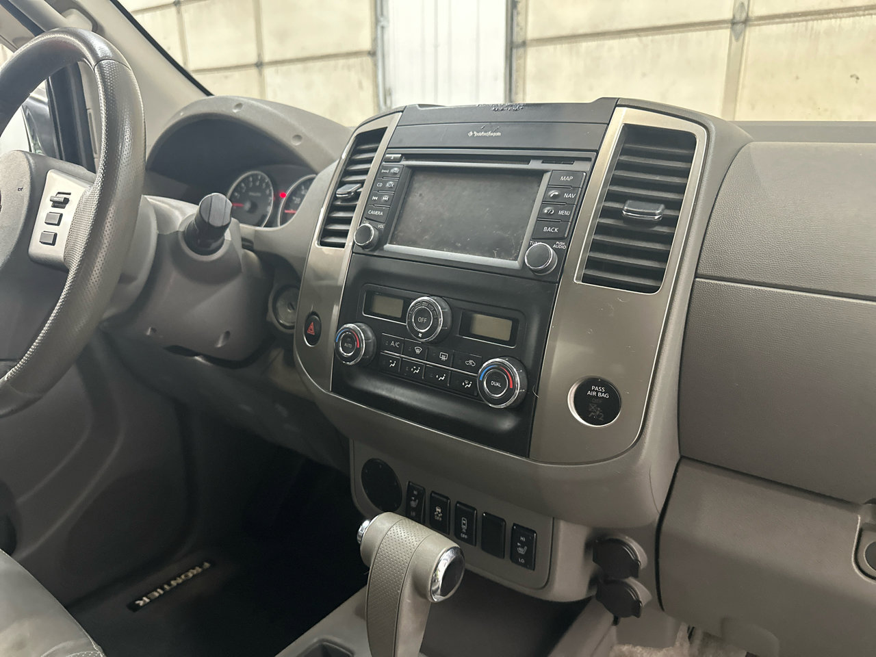 Used 2013 Nissan Frontier SL image 44