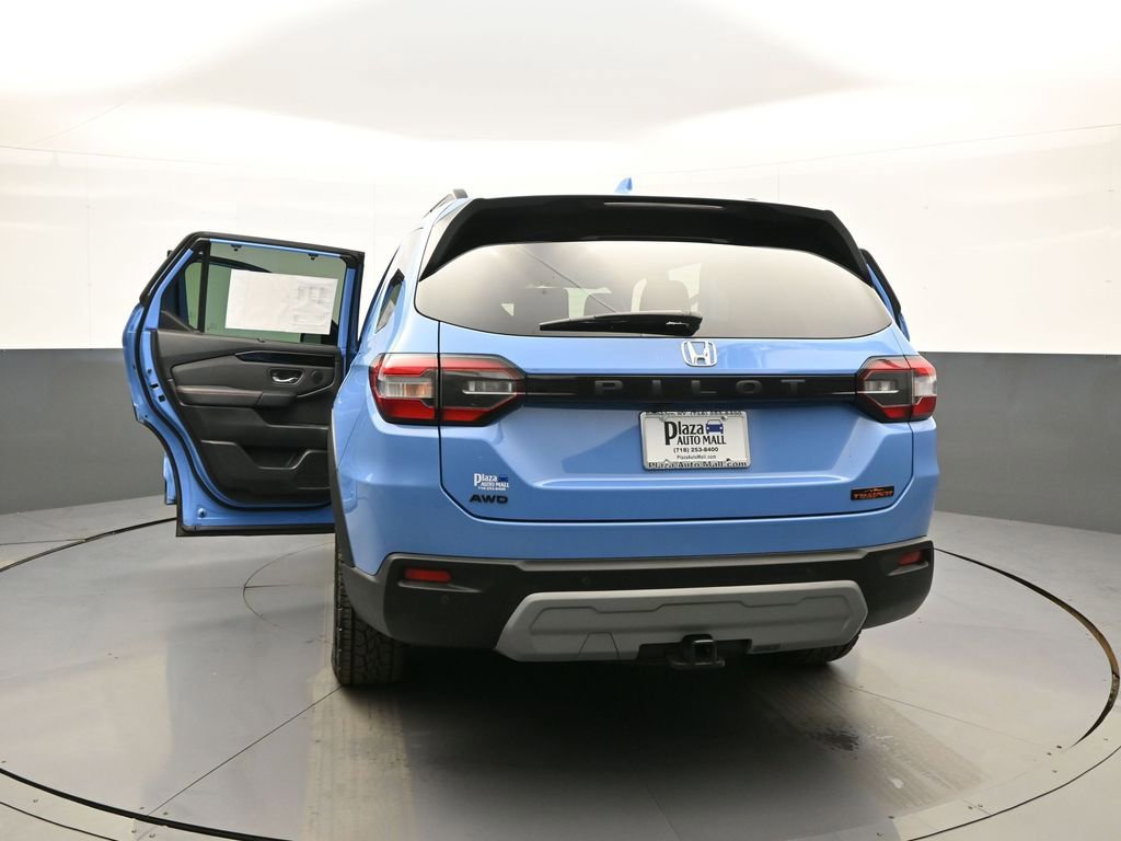 Used 2025 Honda Pilot TrailSport image 49
