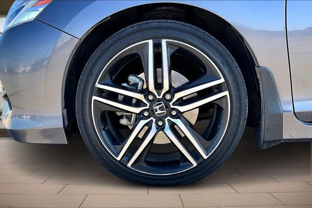 Used 2016 Honda Accord Touring image 9