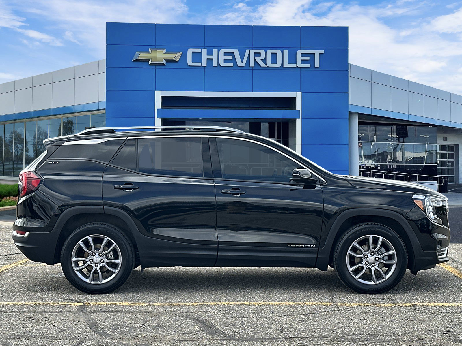 Certified 2023 GMC Terrain SLT AWD/4WD image 5