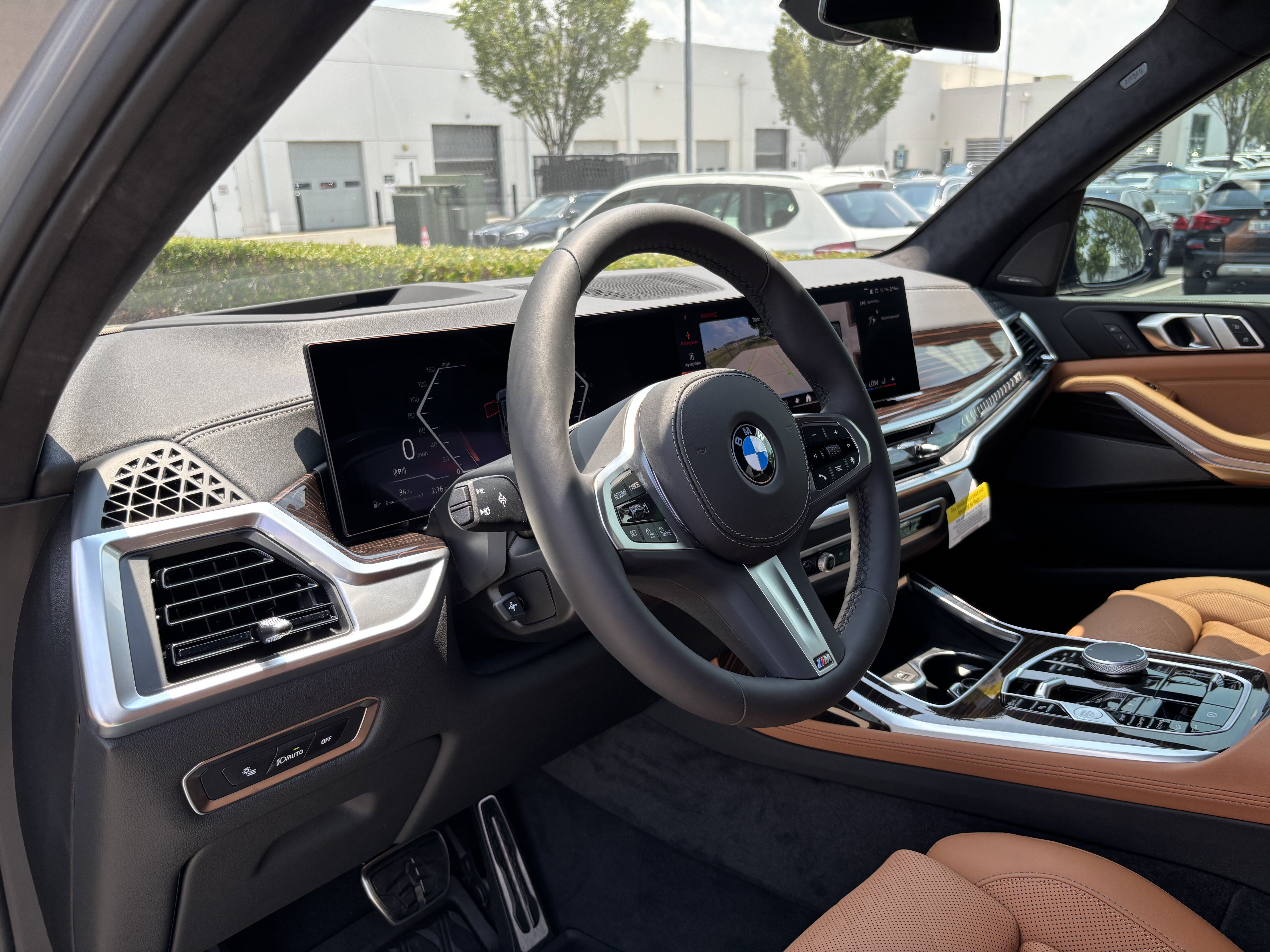 Used 2026 BMW X7 xDrive40i w/ M Sport Package AWD/4WD image 15