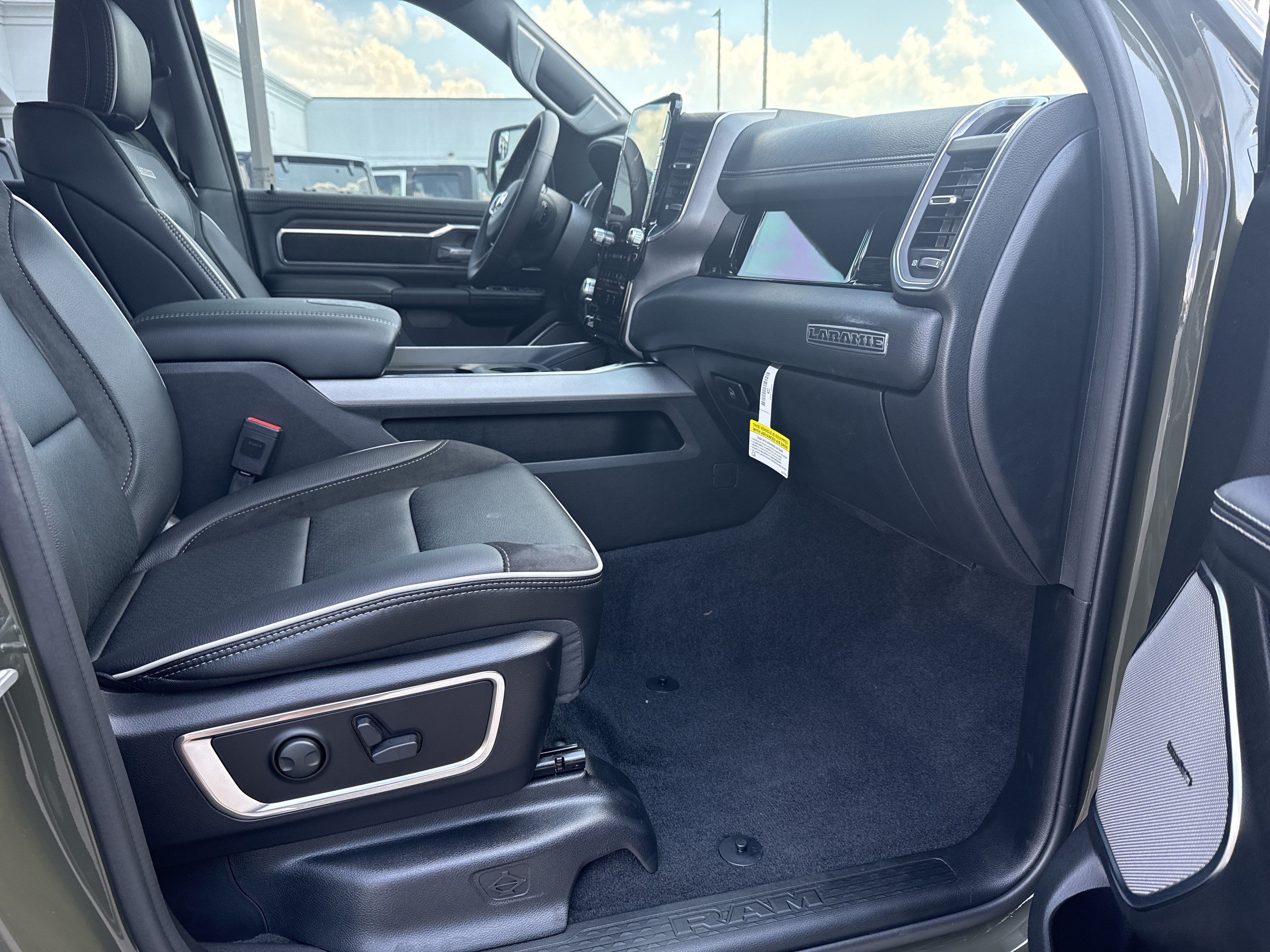 New 2026 RAM 1500 Laramie w/ Night Edition AWD/4WD image 13