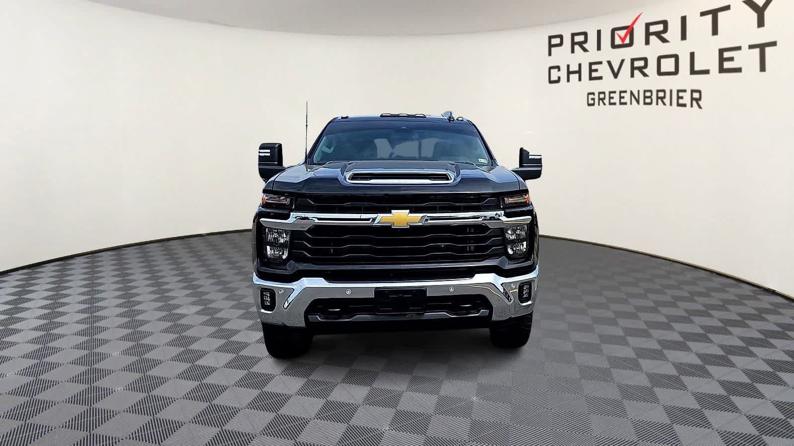 Used 2025 Chevrolet Silverado 2500 LT w/ All Star Edition AWD/4WD image 3